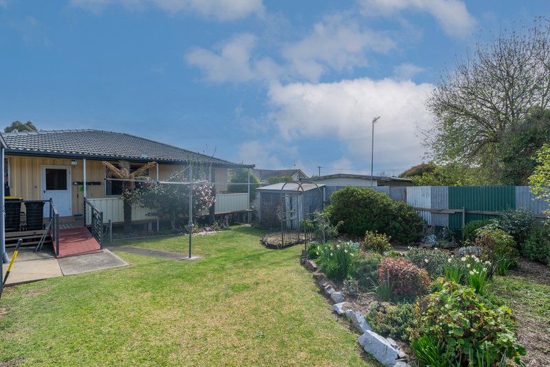 Photo - 16 Howe Street, Seymour VIC 3660 - Image 8