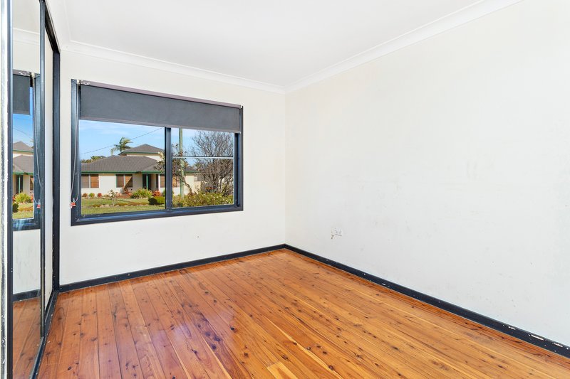 Photo - 16 Howell Avenue, Kanahooka NSW 2530 - Image 11