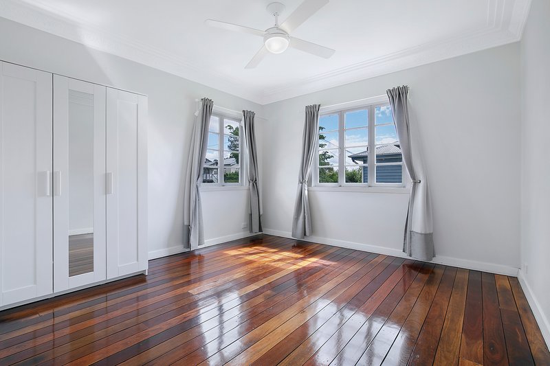 Photo - 16 Hulme Street, Virginia QLD 4014 - Image 6