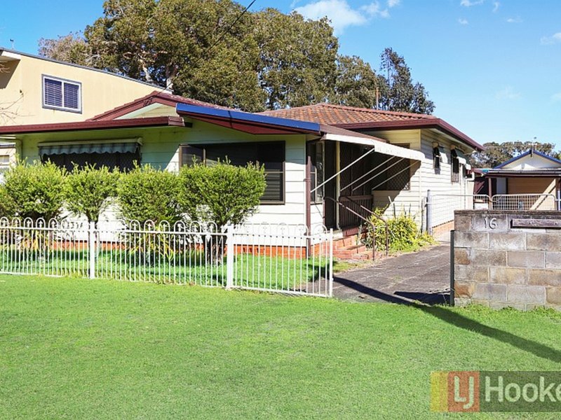 Photo - 16 Hutcheson Street, Hat Head NSW 2440 - Image 1