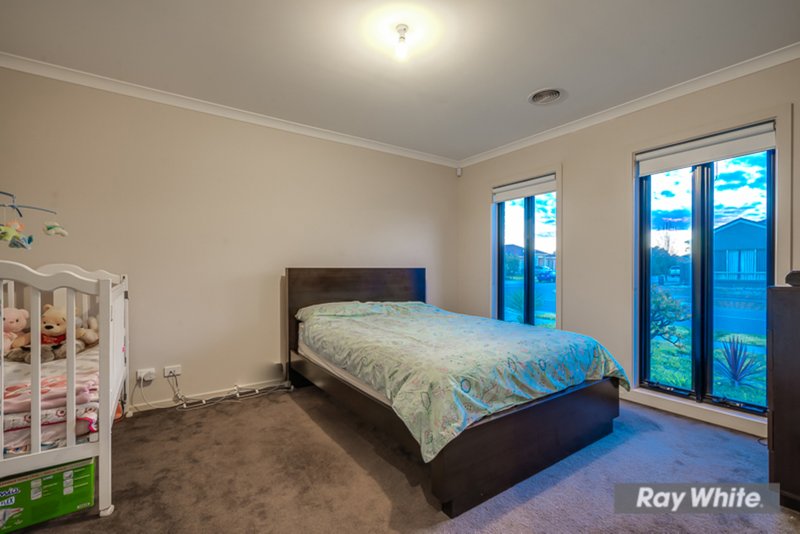 Photo - 16 Impression Avenue, Tarneit VIC 3029 - Image 3