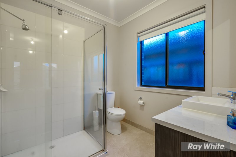 Photo - 16 Impression Avenue, Tarneit VIC 3029 - Image 4