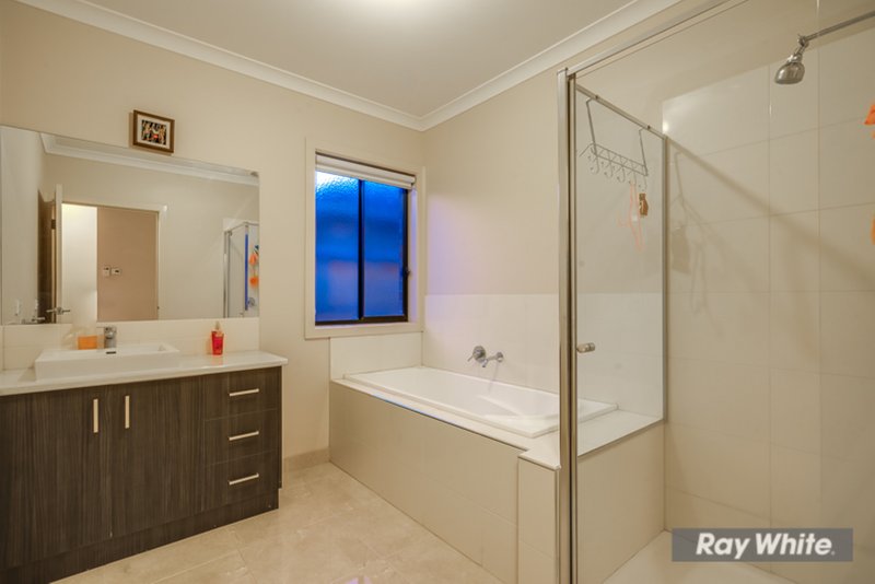 Photo - 16 Impression Avenue, Tarneit VIC 3029 - Image 7