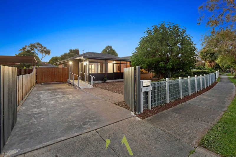 16 Inglenook Crescent, Frankston VIC 3199