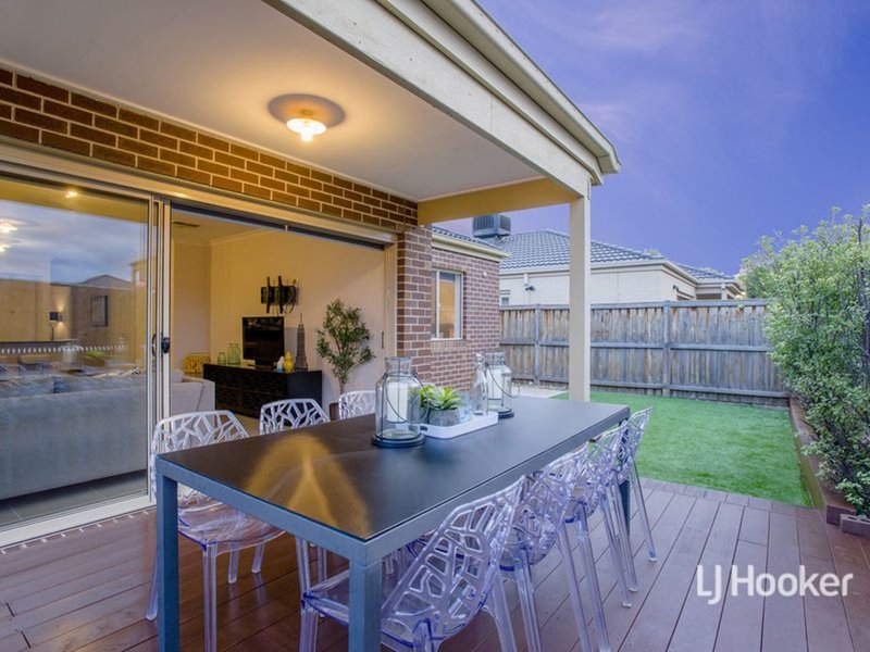 Photo - 16 Ionian Way, Point Cook VIC 3030 - Image 9