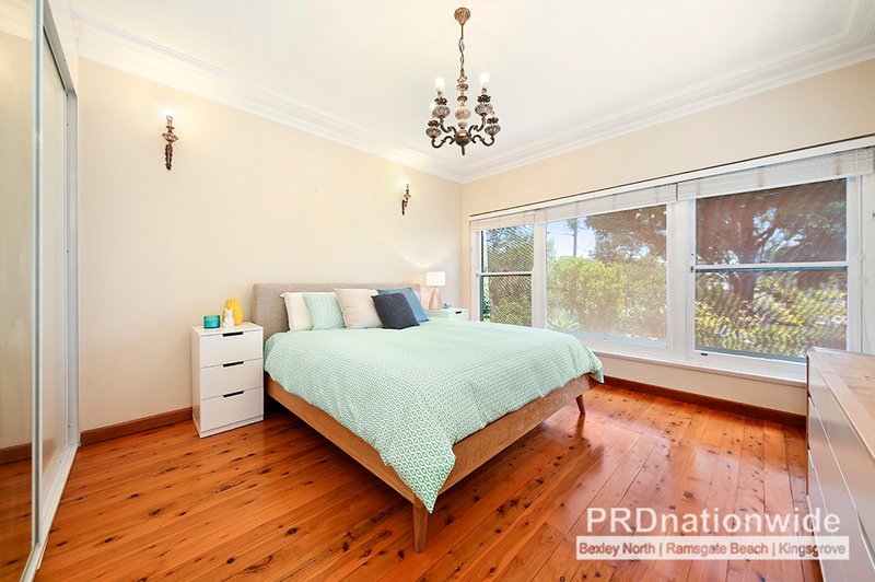 Photo - 16 Irene Crescent, Kingsgrove NSW 2208 - Image 5