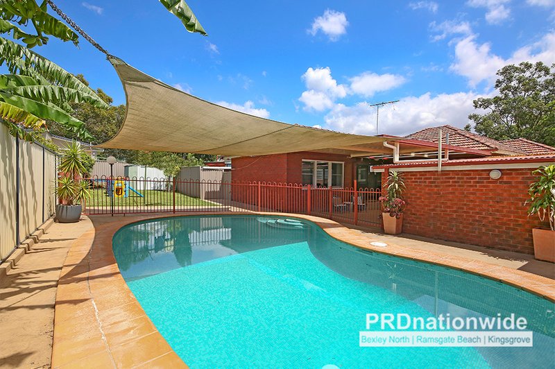 Photo - 16 Irene Crescent, Kingsgrove NSW 2208 - Image 6