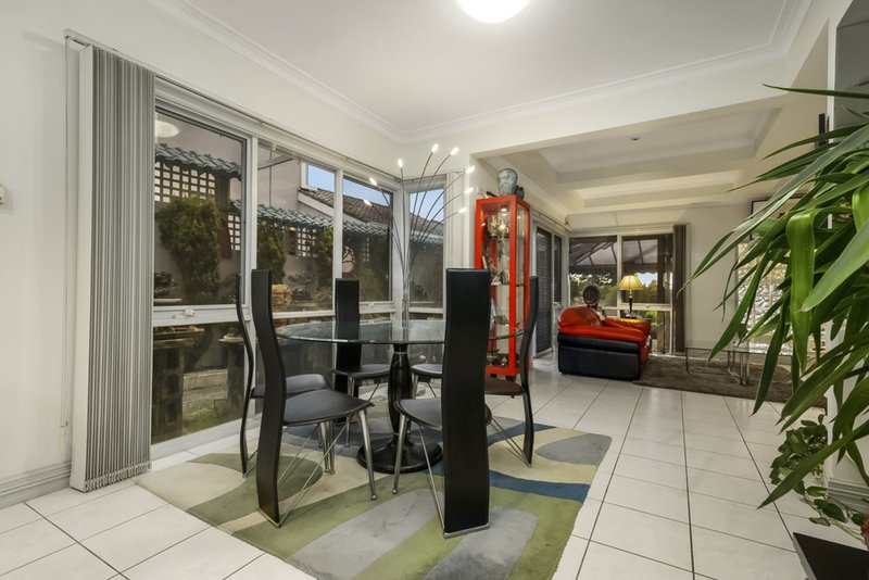 Photo - 16 Iris Close, Mulgrave VIC 3170 - Image 6