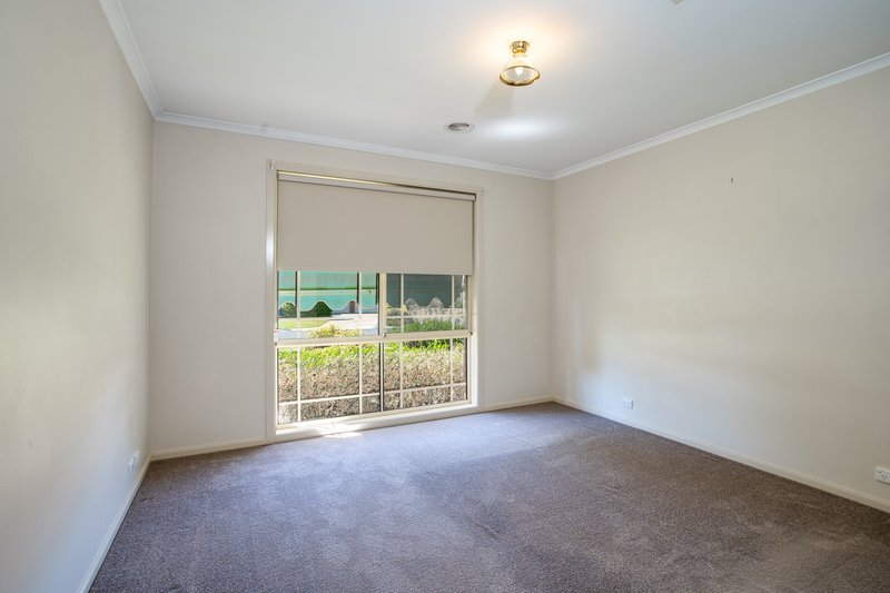 Photo - 16 Iron Way, West Wodonga VIC 3690 - Image 10