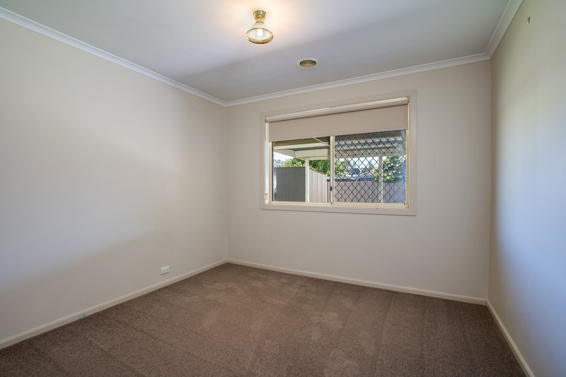 Photo - 16 Iron Way, West Wodonga VIC 3690 - Image 12