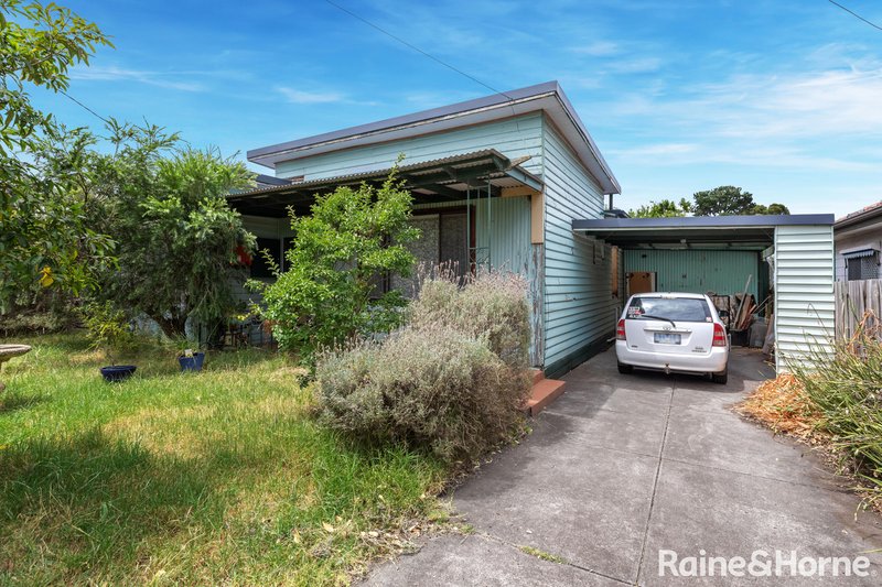 Photo - 16 Ivanhoe Av , St Albans VIC 3021 - Image 8