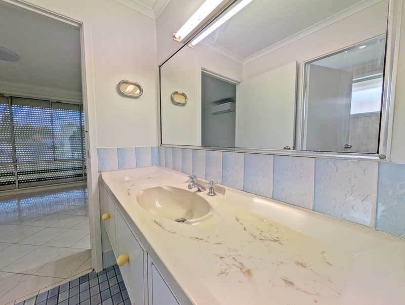 Photo - 16 Ivanhoe Street, St Johns Park NSW 2176 - Image 18