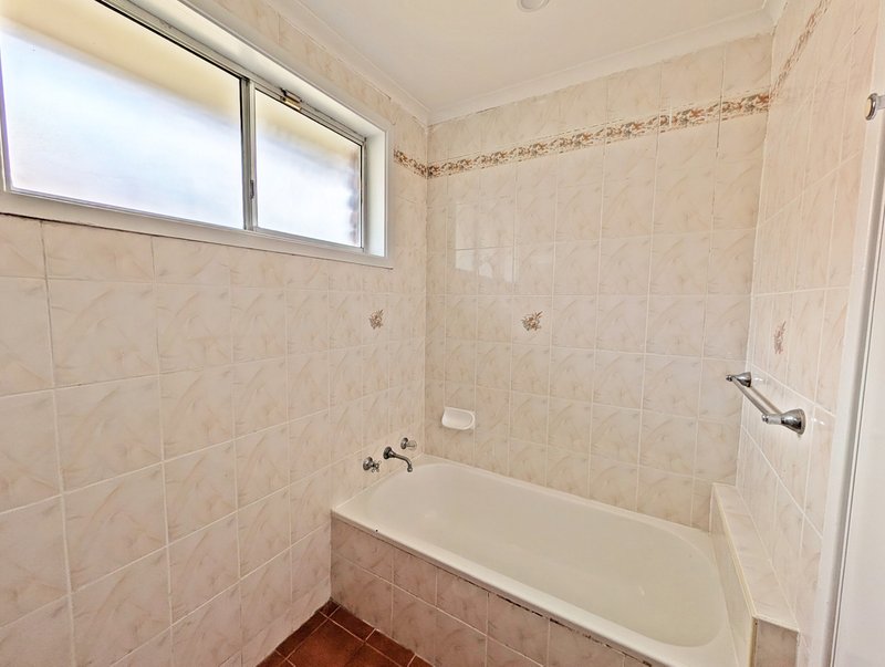 Photo - 16 Ivanhoe Street, St Johns Park NSW 2176 - Image 22
