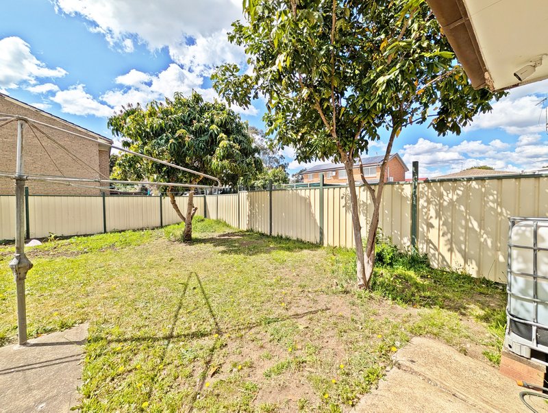 Photo - 16 Ivanhoe Street, St Johns Park NSW 2176 - Image 30