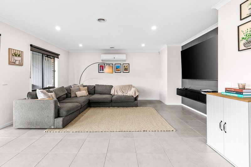 Photo - 16 Ivy Court, Werribee VIC 3030 - Image 7