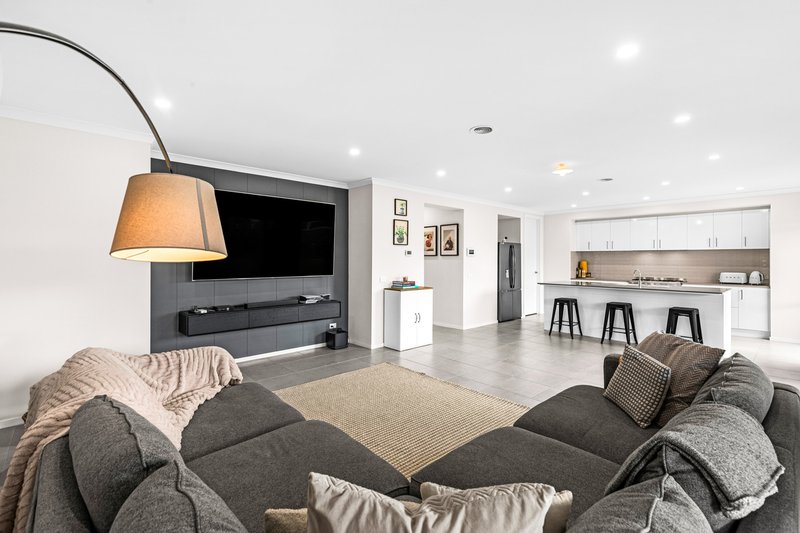 Photo - 16 Ivy Court, Werribee VIC 3030 - Image 9