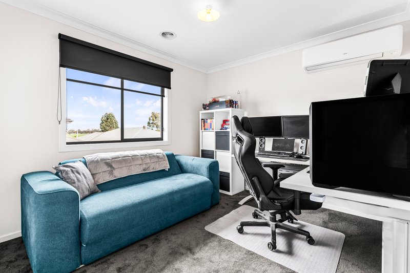Photo - 16 Ivy Court, Werribee VIC 3030 - Image 19