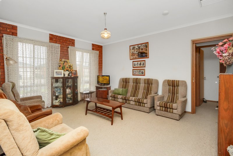 Photo - 16 Ivy Street, Horsham VIC 3400 - Image 2