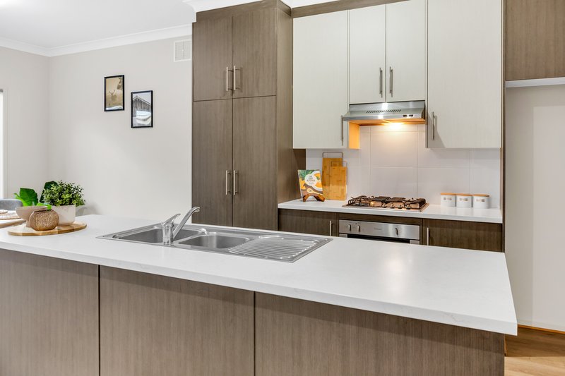 Photo - 16 Jabez Way, Blakeview SA 5114 - Image 6