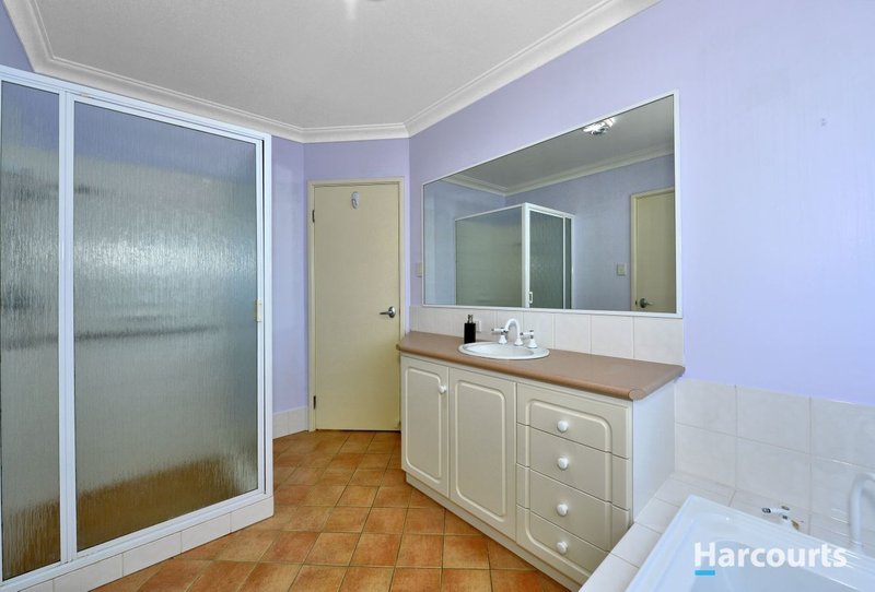 Photo - 16 Jacana Way, Halls Head WA 6210 - Image 16