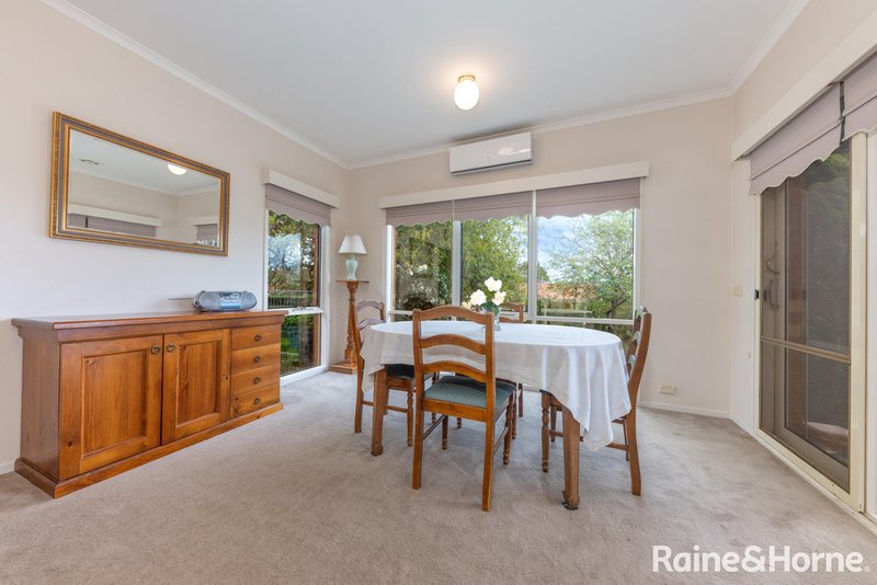 Photo - 16 Jacksons Creek Way, Gisborne VIC 3437 - Image 6