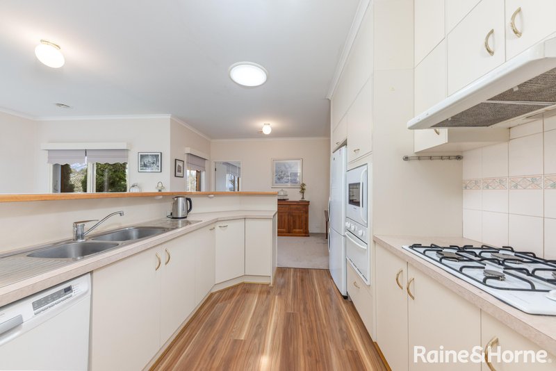 Photo - 16 Jacksons Creek Way, Gisborne VIC 3437 - Image 7