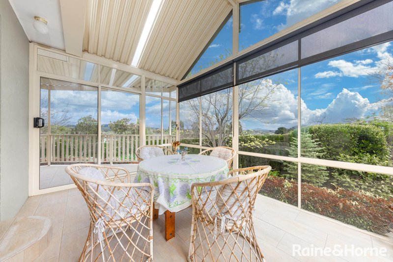 Photo - 16 Jacksons Creek Way, Gisborne VIC 3437 - Image 9