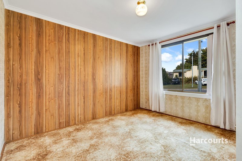 Photo - 16 Jacobs Crescent, Upper Burnie TAS 7320 - Image 12