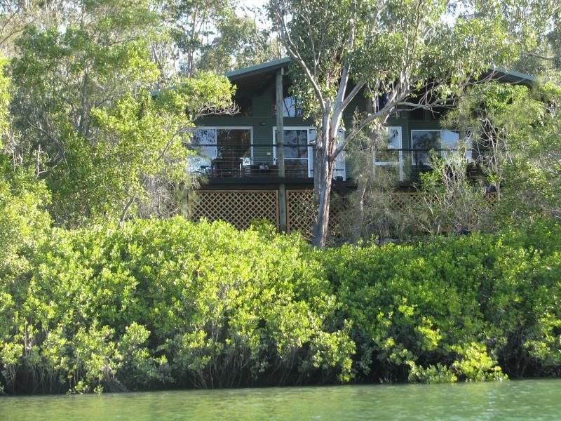 16 Jacqueline Drive, Pacific Haven QLD 4659