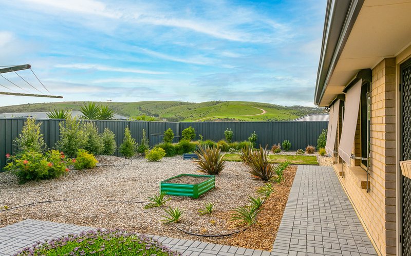 Photo - 16 Jade Court, Hayborough SA 5211 - Image 26