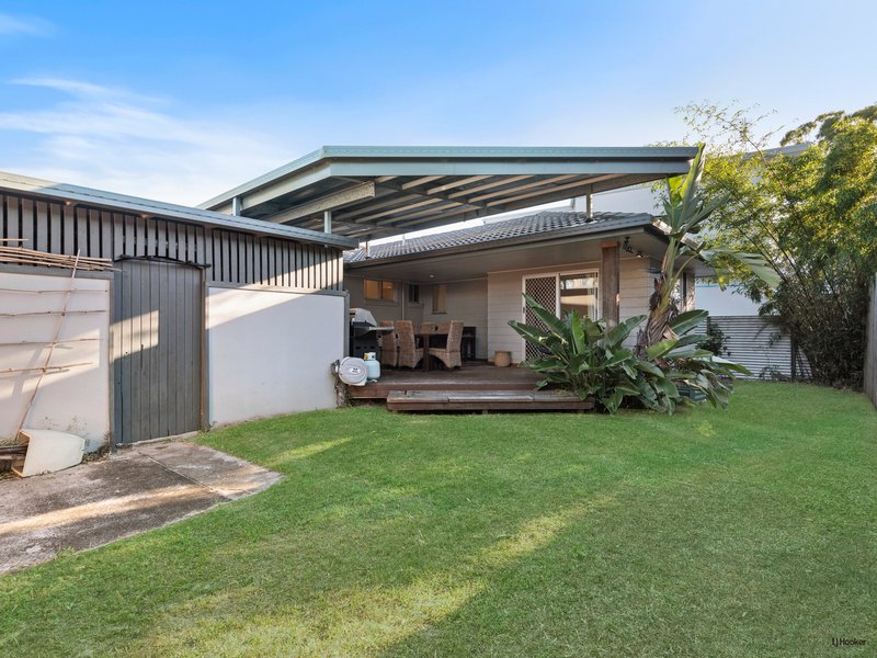 Photo - 16 Jalibah Avenue, Tweed Heads NSW 2485 - Image 11