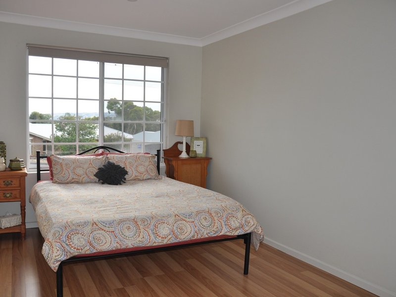 Photo - 16 James Avenue, Victor Harbor SA 5211 - Image 8