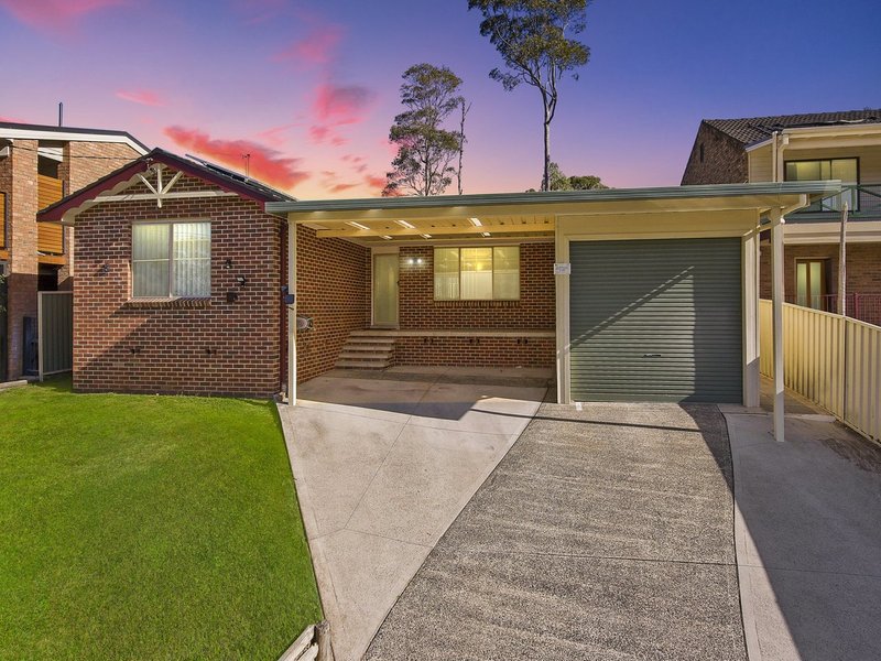 Photo - 16 Jeannie Crescent, Berkeley Vale NSW 2261 - Image 4