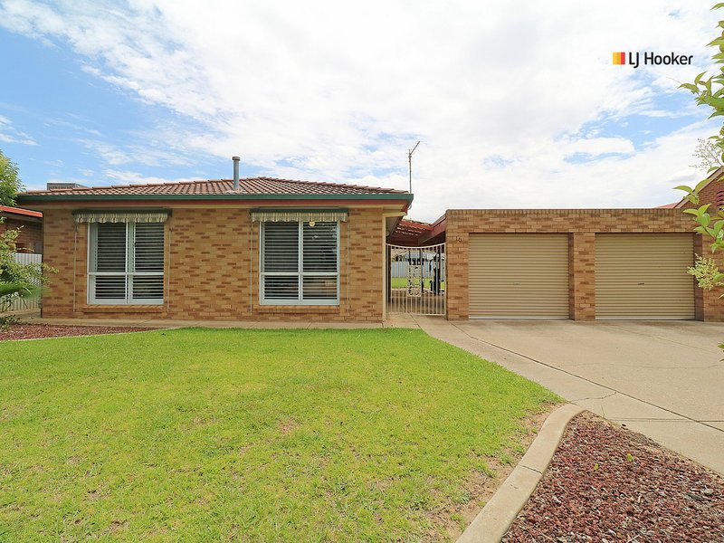 16 Jeeba Place, Glenfield Park NSW 2650