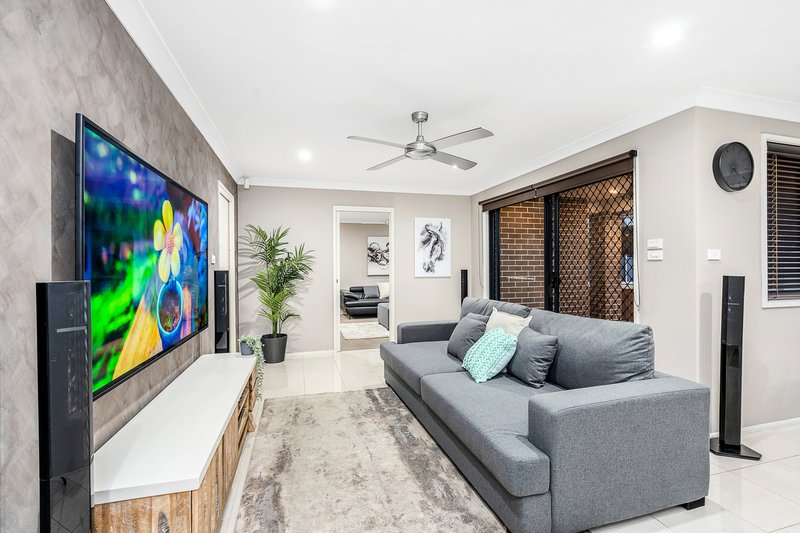 Photo - 16 Jenkin Street, Ropes Crossing NSW 2760 - Image 6