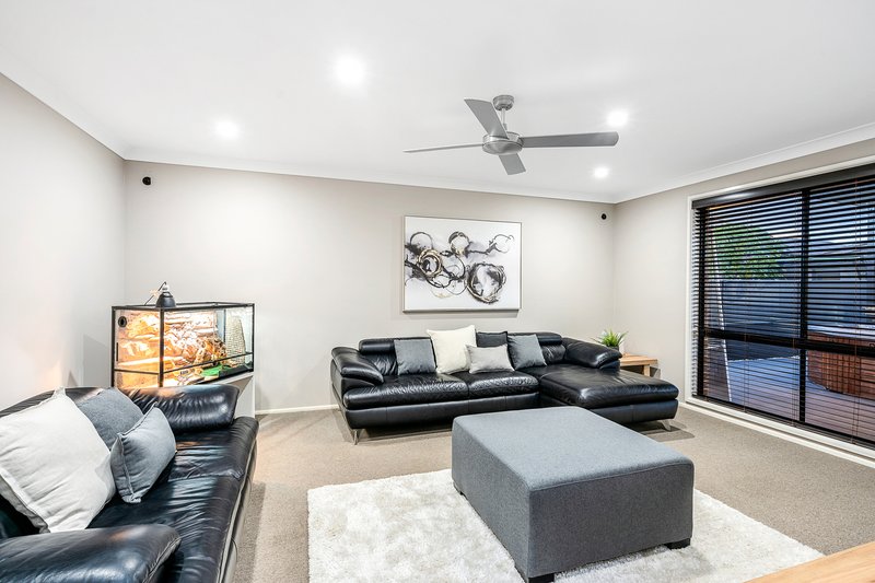 Photo - 16 Jenkin Street, Ropes Crossing NSW 2760 - Image 7