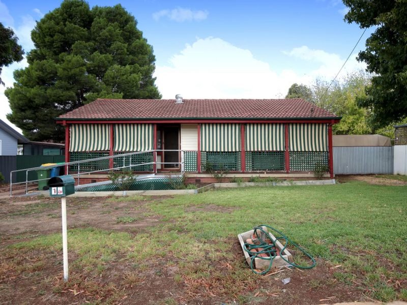 16 Jenkins Street, Ashmont NSW 2650