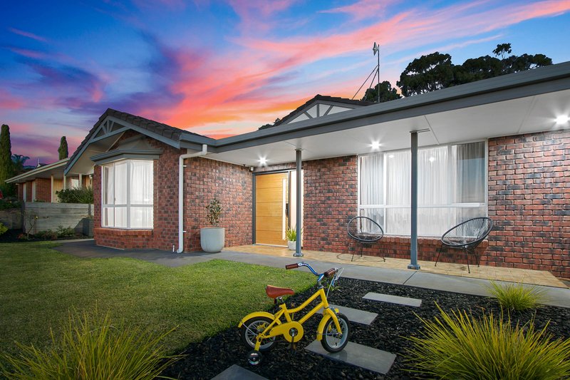 Photo - 16 Jenolan Crescent, Hillbank SA 5112 - Image 2