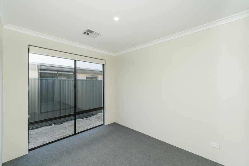 Photo - 16 Jerdacuttup Loop, Brabham WA 6055 - Image 17