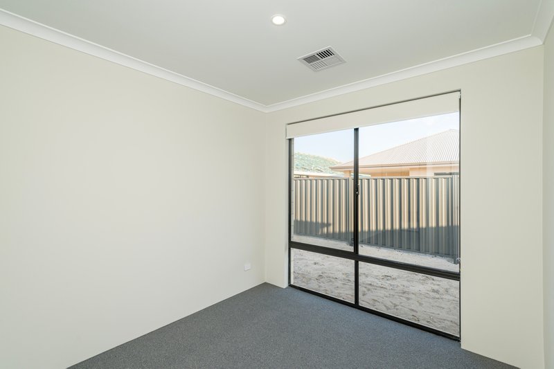 Photo - 16 Jerdacuttup Loop, Brabham WA 6055 - Image 19