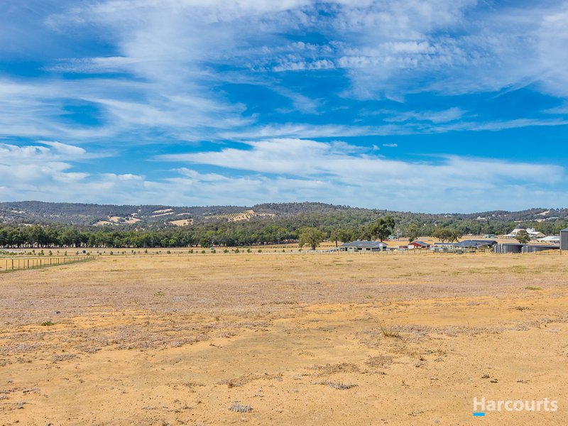 Photo - 16 Jersey Road, Lower Chittering WA 6084 - Image 3