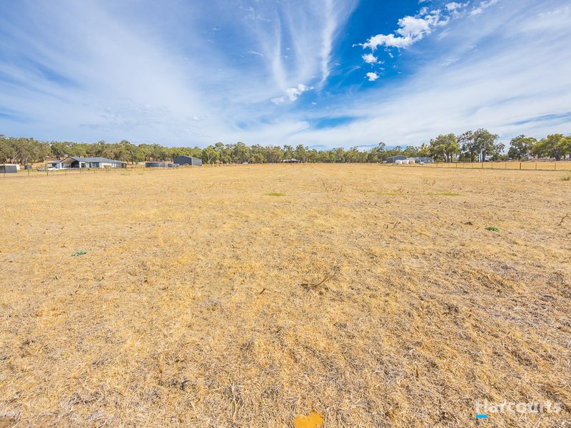 Photo - 16 Jersey Road, Lower Chittering WA 6084 - Image 7