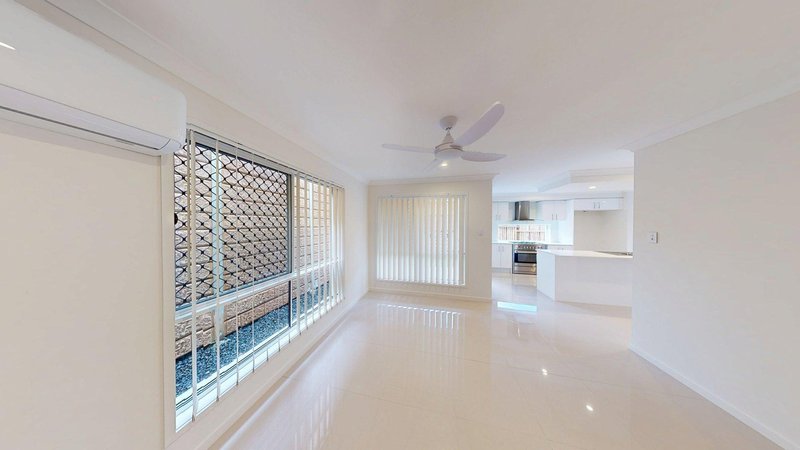 Photo - 16 Jimna Circuit, White Rock QLD 4306 - Image 9