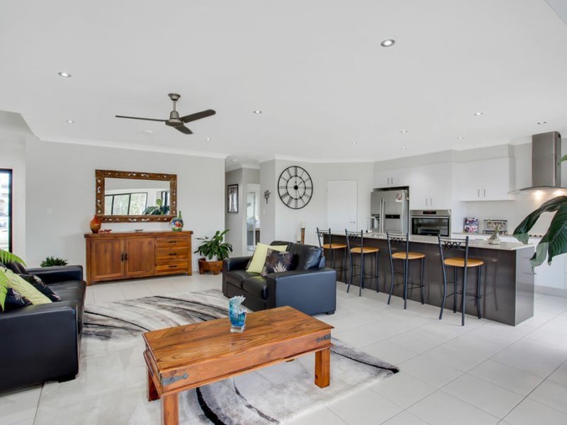 Photo - 16 John Francis Dr , Carrara QLD 4211 - Image 4