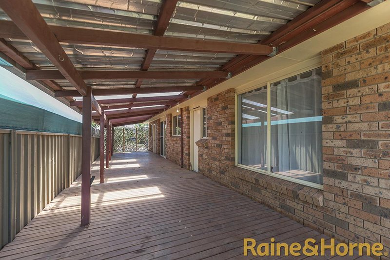 Photo - 16 John Glenn Place, Dubbo NSW 2830 - Image 9