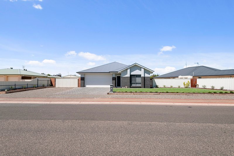 Photo - 16 John Olsen Drive, Kadina SA 5554 - Image 3