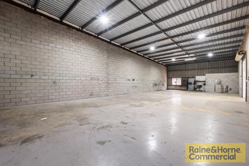 Photo - 1/6 Johnstone Road, Brendale QLD 4500 - Image 4