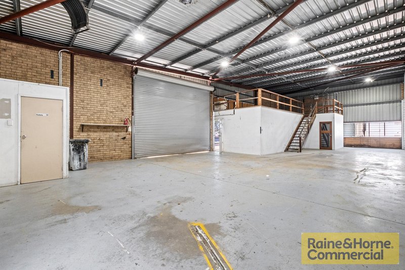 Photo - 1/6 Johnstone Road, Brendale QLD 4500 - Image 8