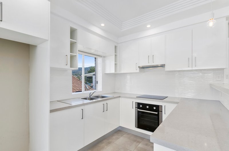 Photo - 1/6 Jones Lane, Thirroul NSW 2515 - Image 4