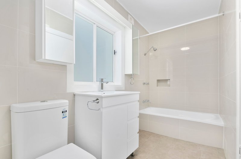 Photo - 1/6 Jones Lane, Thirroul NSW 2515 - Image 5